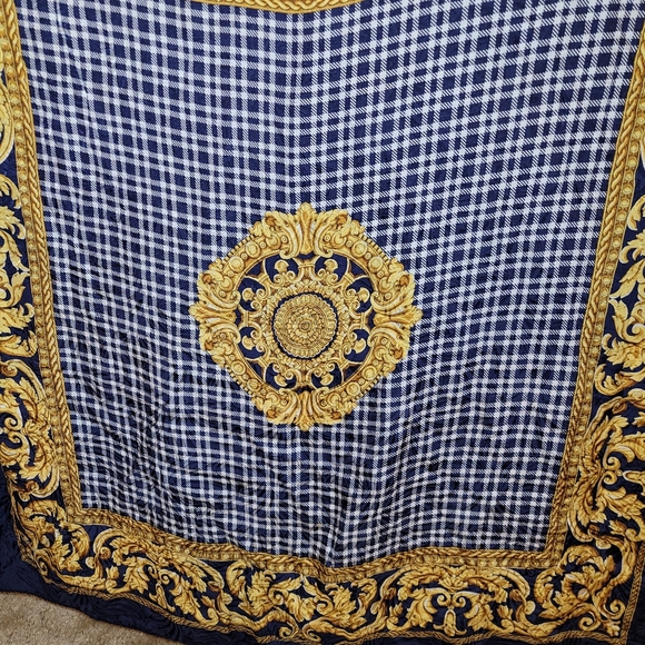 Designer scarfs - Picture 16 of 16